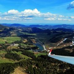 Flugwegposition um 15:10:13: Aufgenommen in der Nähe von Gemeinde Fladnitz an der Teichalm, 8163, Österreich in 1579 Meter